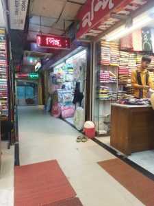 দোকান ভাড়া হবে!! 
রাজলক্ষি কমপ্লেক্স, একটি জনপ্রিয় শপিং মল।