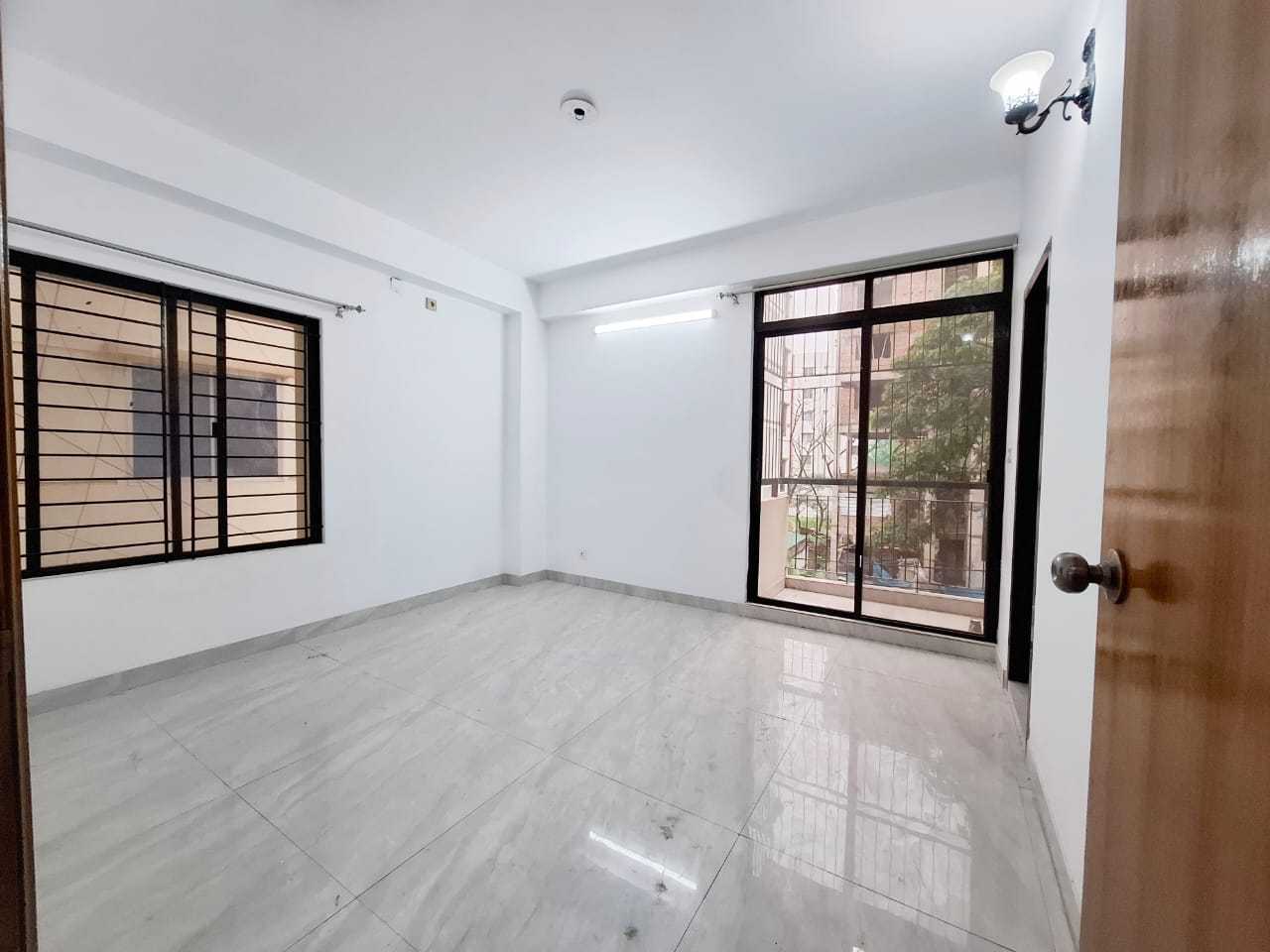 1630-sqft-Used-Flat-For-Sale-at-Bashundhara-Residential-H-Block-Dhaka